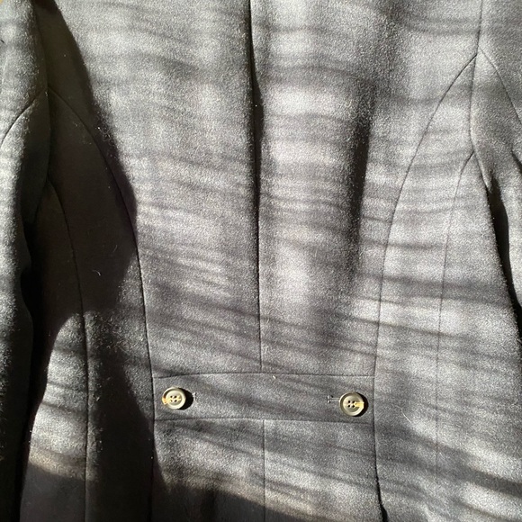 Blazer - Picture 4 of 10